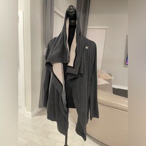 Lululemon Gray Savasana Wrap Jacket SZ 6